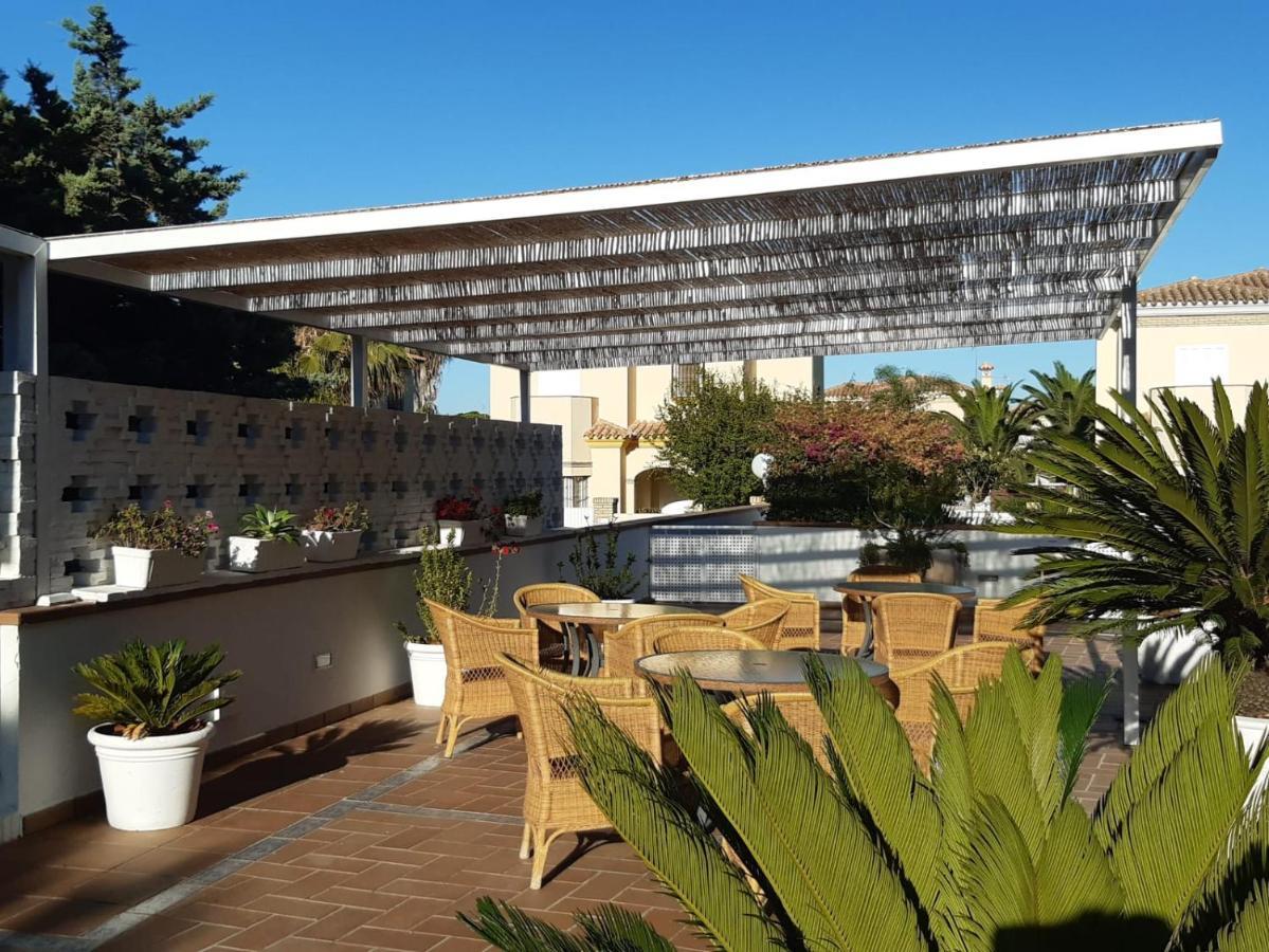 Hotel Marisma Sancti Petri Chiclana de la Frontera Exterior photo